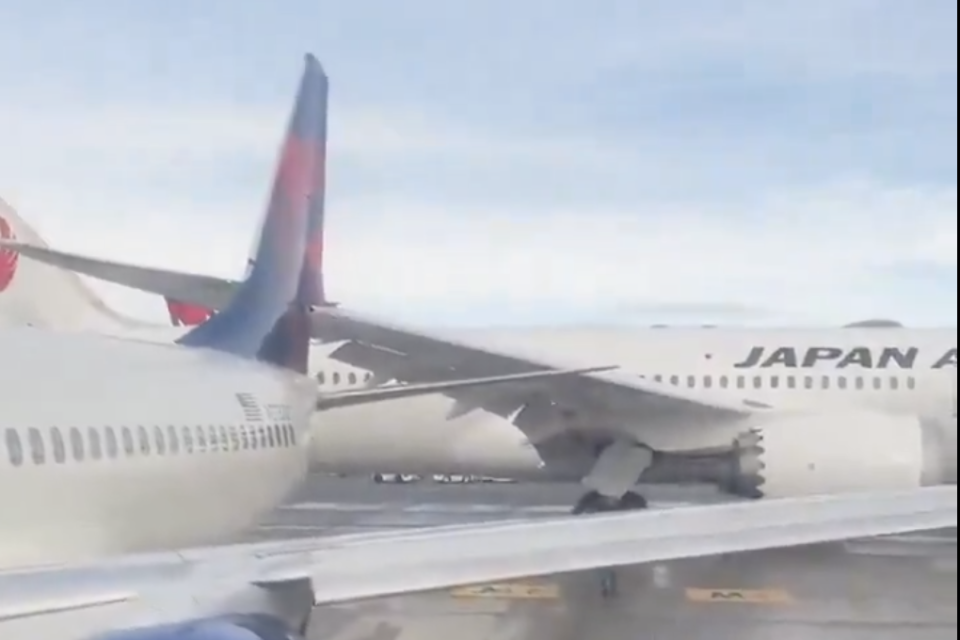 pesawat, japan airlines, delta air