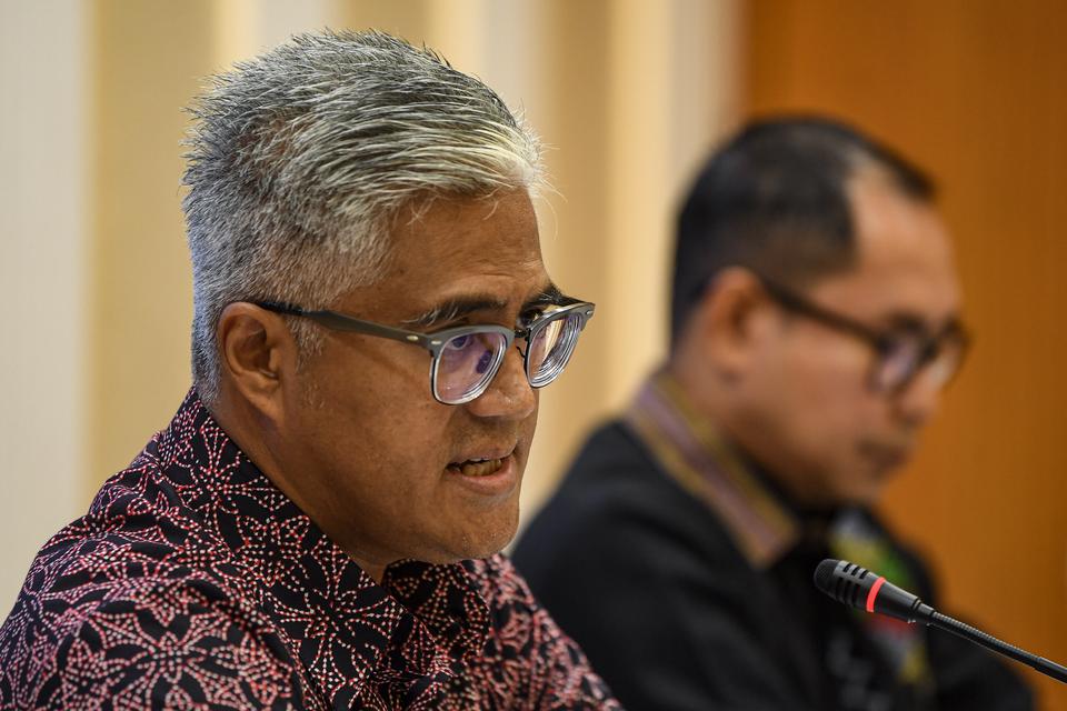 Juru Bicara Kementerian Luar Negeri (Kemlu) RI Rolliansyah Soemirat (kiri), amnesti, selebgram, myanmar