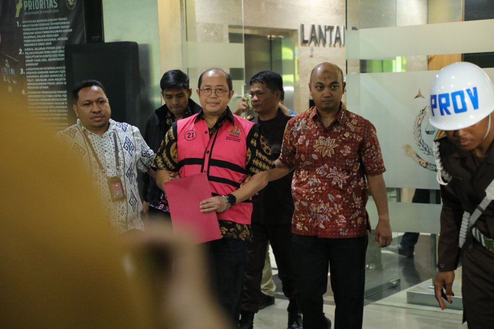 Dirjen Anggaran Kemenkeu Isa Rachmatarwata ditetapkansebagai tersangka dalam kasus dugaan korupsi pengelolaan keuangan dan dana investasi PT Asuransi Jiwasraya