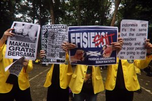 Mahasiswa menggelar demonstrasi Indonesia Gelap di Jakarta, Senin (17/2). Foto: Antara
