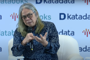 CEO DCI Indonesia Otto Toto Sugiri dalam acara IDE Katadata 2025