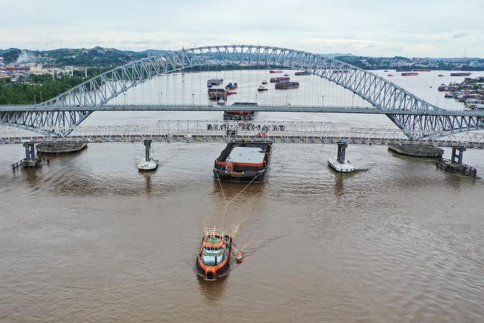 jembatan mahakam,