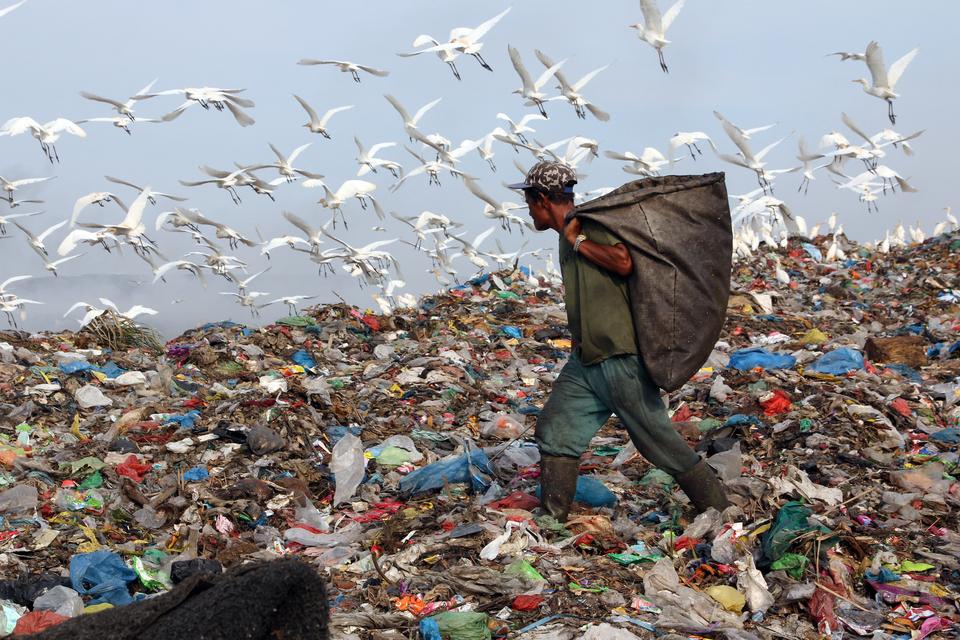 KLH, TPA, open dumping, pengelolaan sampah