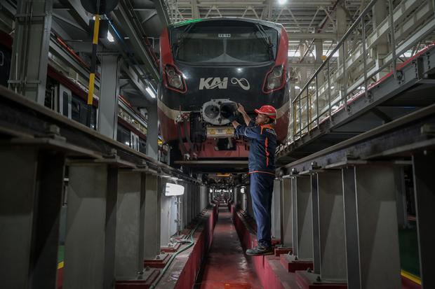 Perawatan kereta LRT Jabodebek