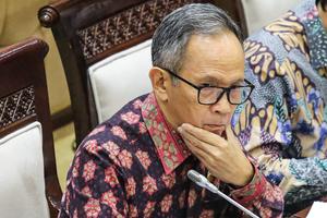 Raker Komisi XI dengan Ketua DK OJK