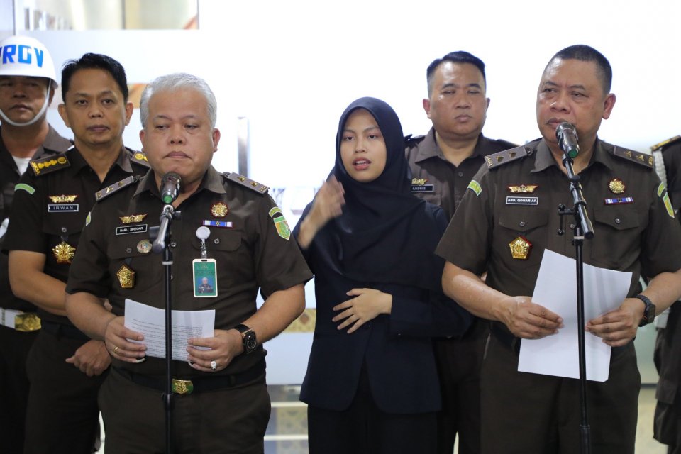 minyak, riza chalid, pertamina