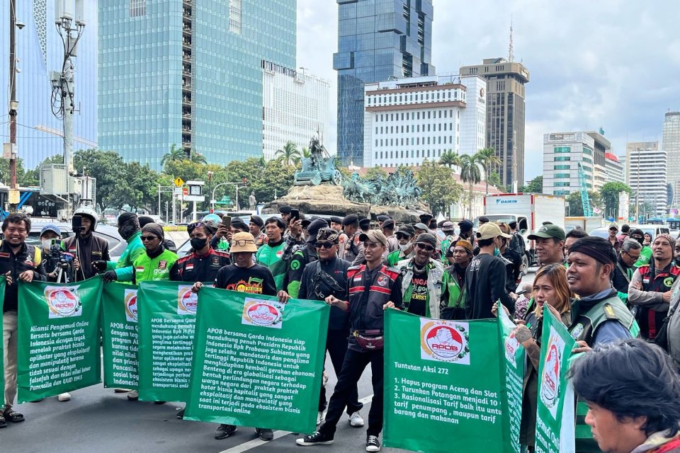 Top News: Gojek Grab: THR dan Demo
Buyback BBRI BMRI BNGA: Prospek Analis