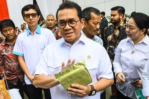Mendag Budi Santoso lepas ekspor komoditas kratom