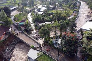 Akses jembatan putus dampak banjir bandang di Puncak Bogor