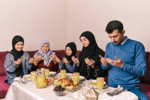 Jadwal buka puasa hari ini 3 Maret 2025 di Tangerang