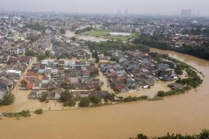 Banjir akibat luapan sungai di Bekasi