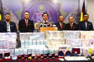 PM Malaysia Korupsi