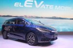 BYD M6