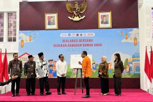  Deklarasi Ramadan Ramah Anak, Kemenko PMK dan Jajaran Kementerian, Jakarta Selatan, Rabu (5/3)