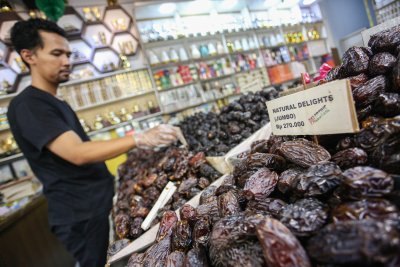 Penjualan Kurma di Pasar Tanah Abang Meningkat Saat Bulan Ramadhan