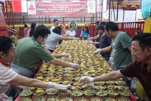 Buka Puasa Bersama di Vihara Dharma Bakti
