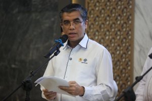 Konferensi Pers Menteri Ketenagakerjaan Terkait THR 2025
