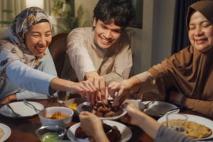 Jadwal Buka Puasa Ramadhan 2025 di Jakarta