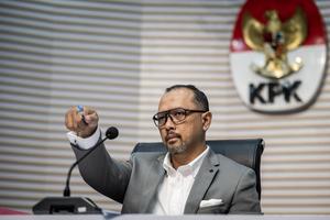 KPK umumkan lima tersangka kasus dugaan korupsi Bank BJB