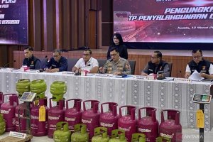 Konferensi pers dugaan penyalahgunaan liquefied petroleum gas atau LPG 