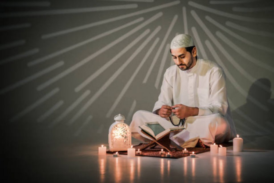 Keutamaan dan Amalan Malam Lailatul Qadar
