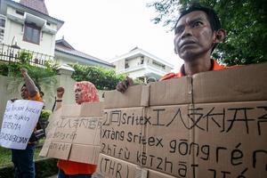 Aksi solidaritas untuk buruh Sritex