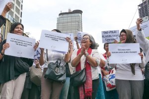 Aksi Suara Ibu Indonesia Tolak Revisi UU TNI