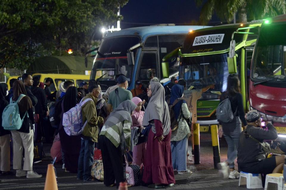 jumlah pemudik lebaran 2025, phk,