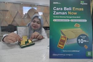 Harga emas Antam naik