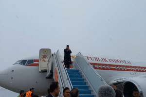 Presiden Prabowo Subianto di Bandar Udara Internasional Esenboga, Ankara pada Jumat (11/4).