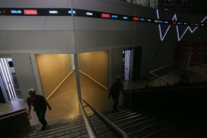 IHSG Ditutup Melemah Pada Awal Perdagangan Usai Libur Lebaran