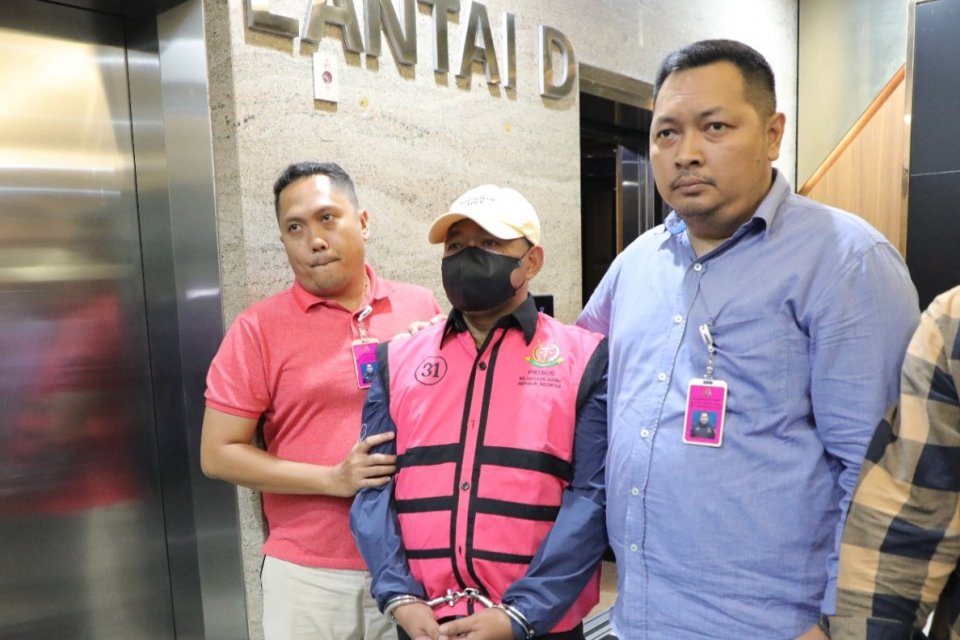 Kejagung menetapkan tiga hakim PN Jakpus tersangka kasus suap perkara minyak goreng, Senin (14/4)