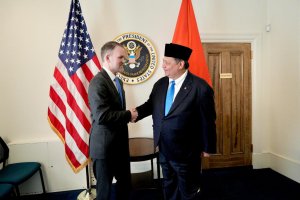 Perwakilan USTR Ambassador Jamieson Greer dan Menko Perekonomian Airlangga Hartarto pada Kamis (17/04). 