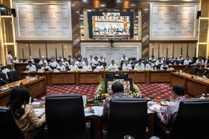 Raker Komisi IX DPR dengan Menteri P2MI
