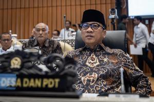 Raker Komisi V dengan Mendes PDT dan Menteri Transmigrasi