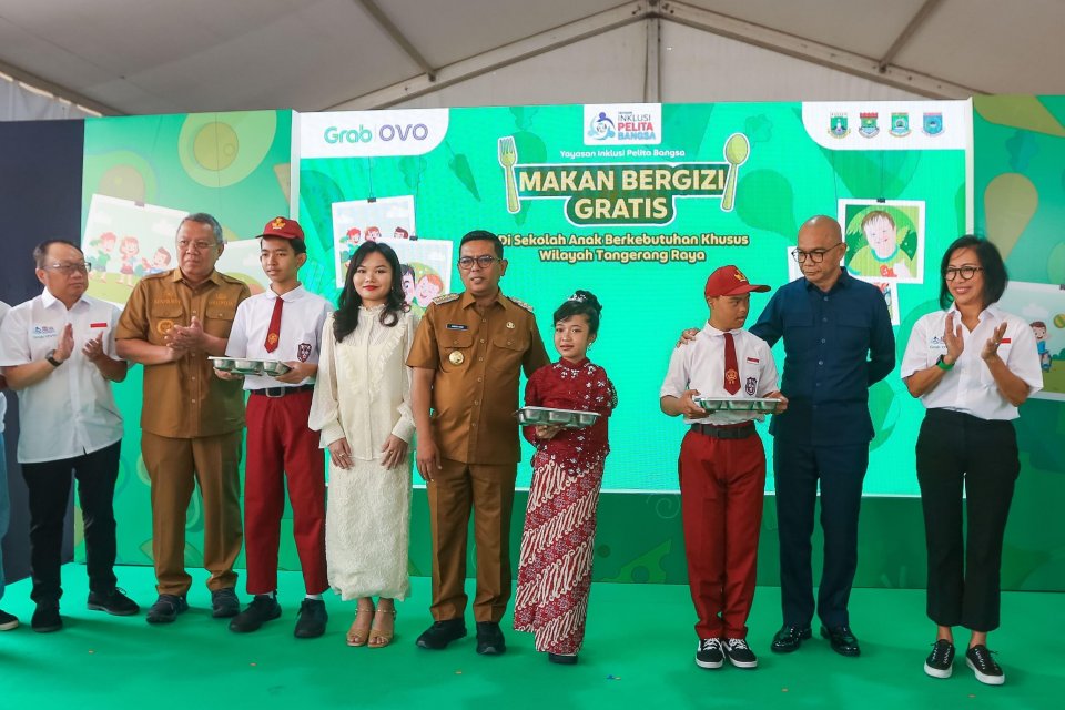 Peresmian Program Makan Bergizi Gratis (MBG) untuk anak berkebutuhan khusus di Tangerang Raya.