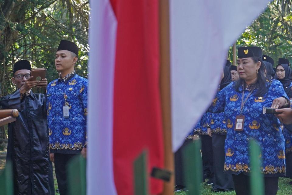 gaji ke-13, gaji ke-13 PNS
