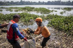 Aksi bersih-bersih Sungai Citarum