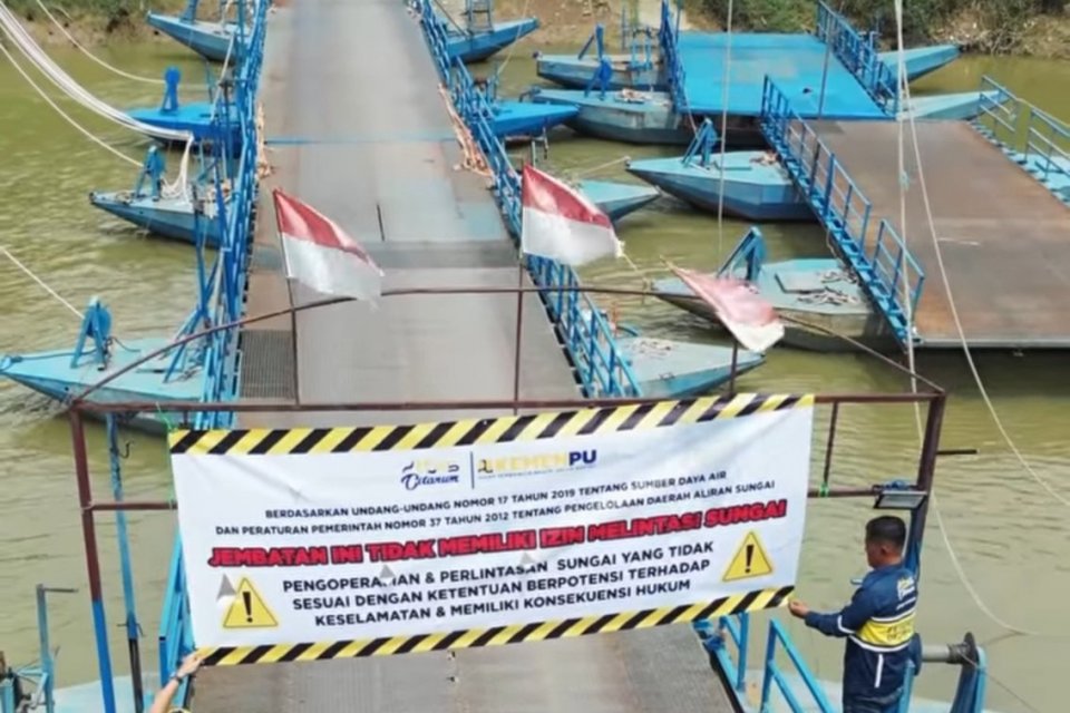 kemenpu, jembatan perahu haji endang