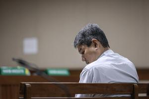 Sidang vonis Alwin Albar