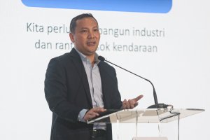 Kumparan New Energy Vehicle Summit 2025