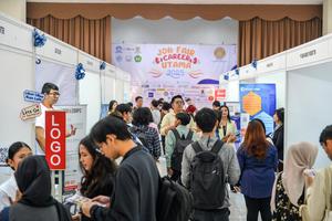 Pameran bursa kerja di Bandung