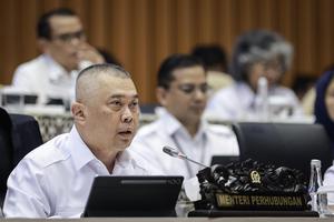Raker Komisi V DPR dengan Menteri Perhubungan
