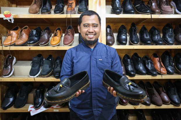 Rumah Produksi Sepatu Kulit Flavio & Boston
