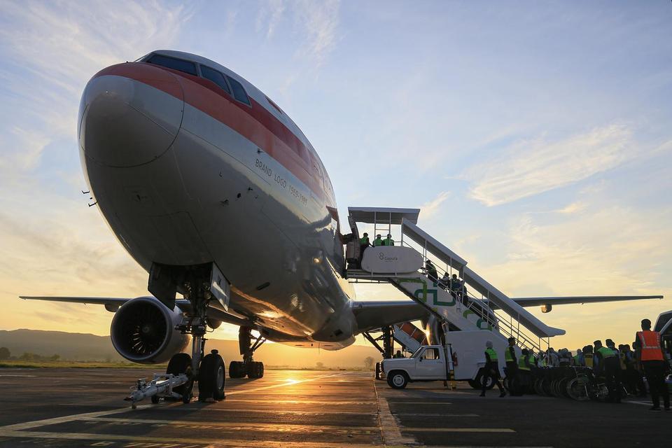 saham, harga saham, garuda indonesia, airasia, rugi, garuda