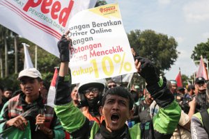 Demonstrasi Ojek Online tuntut potongan aplikator diturunkan