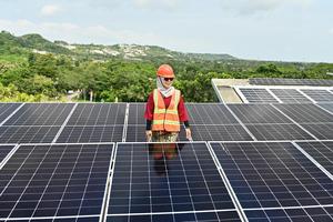 PLTS Atap di sektor perhotelan Bali