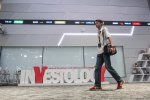Ilustrasi Bursa Efek Indonesia (BEI) dan Indeks Harga Saham Gabungan (IHSG) (Foto: Katadata/Fauza Syahputra)