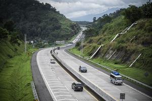 Potongan tarif tol untuk timulus ekonomi nasional