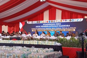 Konferensi pers operasi pengungkapan sabu 2 ton di Batam, Kepulauan Riau, Senin (26/5/2025).